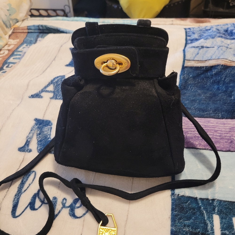 HANDBAG BUNDLE - image 1